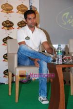 Abhay Deol at Signature golf press meet in Trident on 29th Sept 2010 (19).JPG